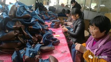 开化这位大哥自主创业,接外国订单带乡亲们致富…