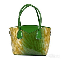 19年专注PU女士手袋定制加工——义乌志豪皮具厂的专业箱包制造之路