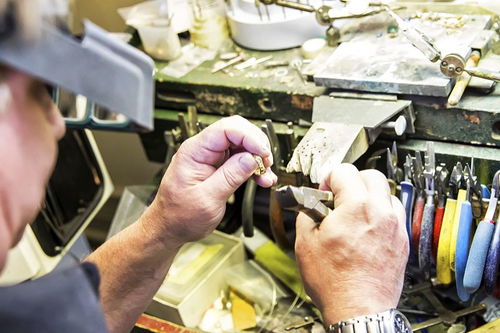 深圳箱包代加工厂推荐及选择指南